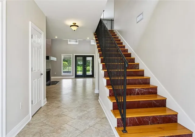 Photo 2 of Single family home for sale at 304 Somerset St, La Place, LA 70068 | MLS# 2564625 | Listing updated on 2026-08-29