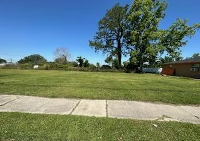 Homes for sale in Violet, LA | 2608 Guerra Dr, Violet, LA 70092 | MLS# 2564717
