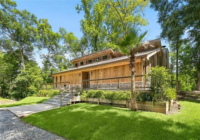 2nd image of 132 Pine Oak Dr, Covington, LA 70433 | MLS# 2564266
