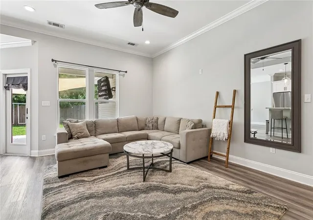 2nd image of 70319 State St, Mandeville, LA 70471 | MLS# 2564728