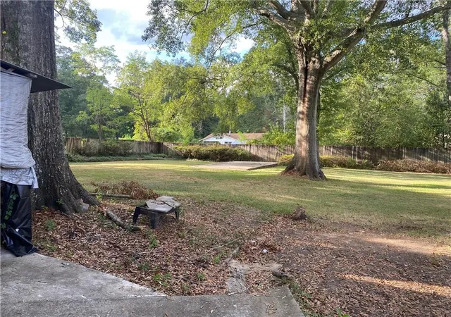 Photo 4 of Single family home for sale at 401 E Avenue, Kentwood, LA 70444 | MLS# 2562263 | Listing updated on 2026-08-06