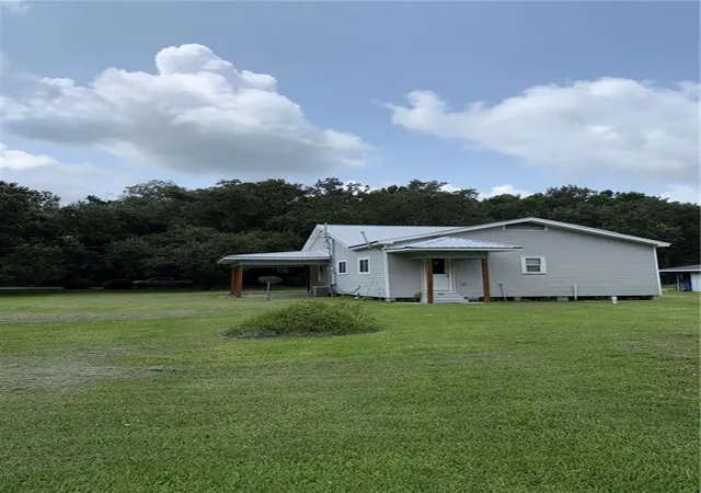 Homes for sale in Ponchatoula, LA | 17119 E Charbonnet Rd, Ponchatoula, LA 70454 | MLS# 2564793