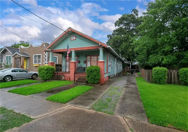 1st image of 2715 Acacia St, New Orleans, LA 70122 | MLS# 2564775