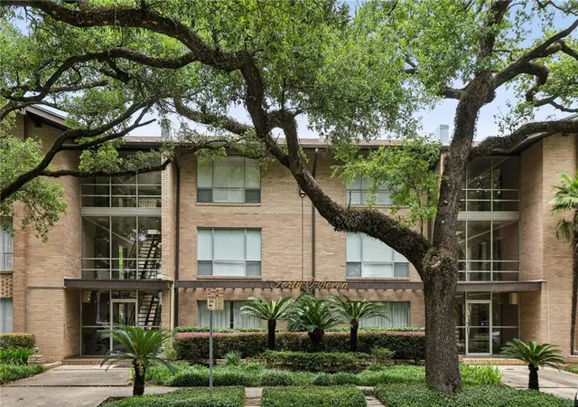 2nd image of 4007 Saint Charles Ave #221, New Orleans, LA 70115 | MLS# 2564719