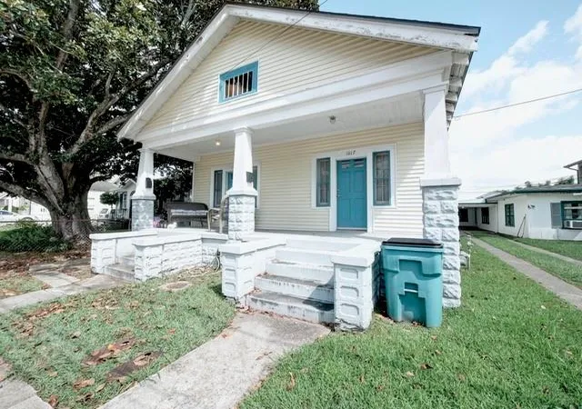 Homes for sale in Gretna, LA | 1017 1019 7th St, Gretna, LA 70053 | MLS# 2564789