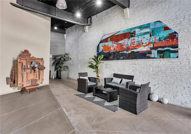 2nd image of 402 Julia St #302, New Orleans, LA 70130 | MLS# 2564680