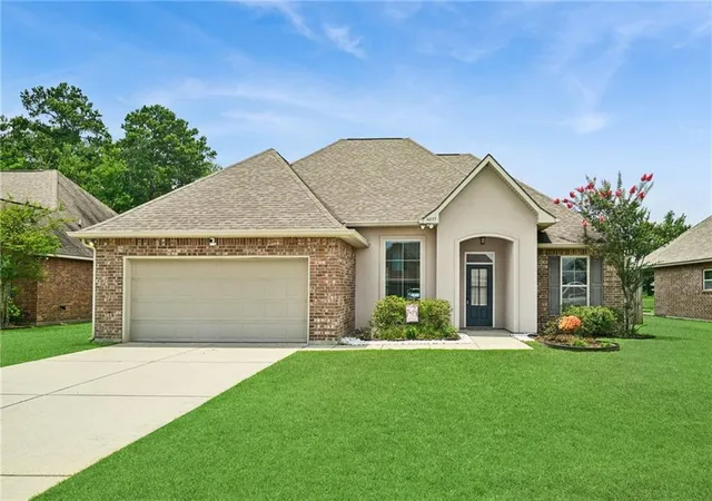 Homes for sale in Ponchatoula, LA | 42157 Wood Ave, Ponchatoula, LA 70454 | MLS# 2564817