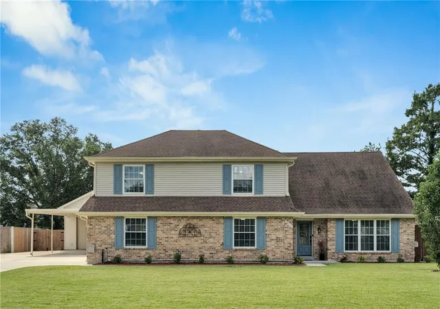 Homes for sale in Destrehan, LA | 2204 Ormond Blvd, Destrehan, LA 70047 | MLS# 2564418