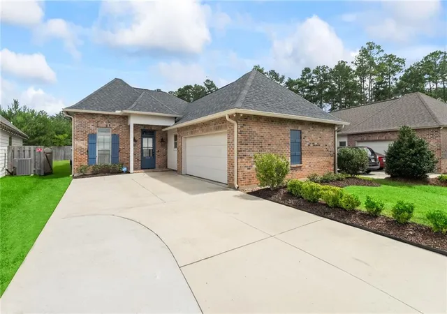 1st image of 3025 Lost Lake Ln, Madisonville, LA 70447 | MLS# 2564833
