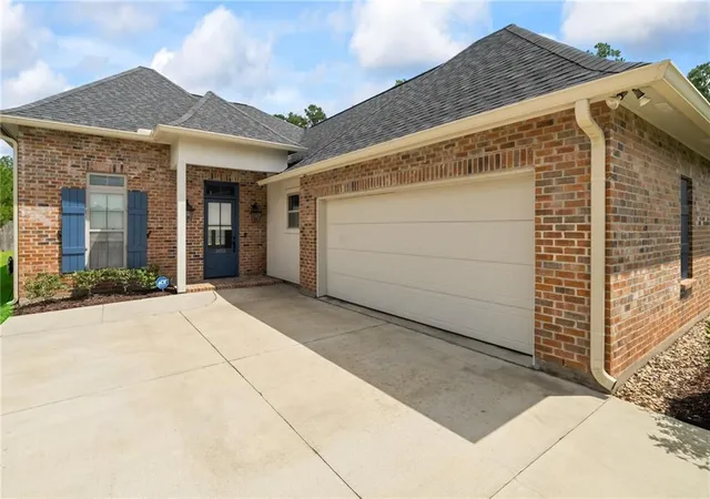 3rd image of 3025 Lost Lake Ln, Madisonville, LA 70447 | MLS# 2564833