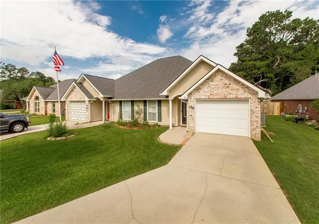 Homes for sale in Ponchatoula, LA | 156 Southgate Dr, Ponchatoula, LA 70454 | MLS# 2563362