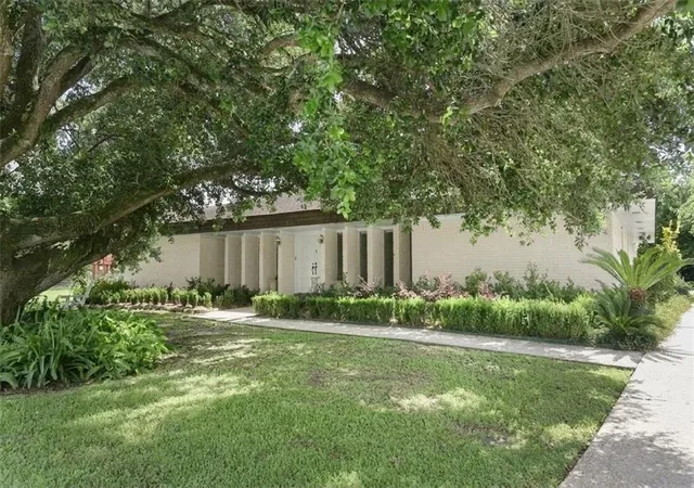 2nd image of 520 Fairfield Ave, Gretna, LA 70056 | MLS# 2564139