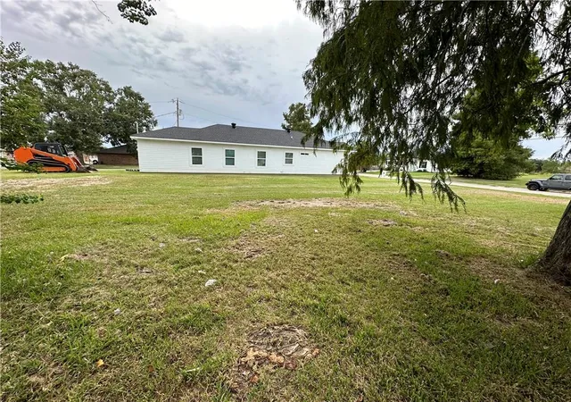 Homes for sale in St. Bernard, LA | 1949 Sugar Mill Dr, St. Bernard, LA 70085 | MLS# 2564894