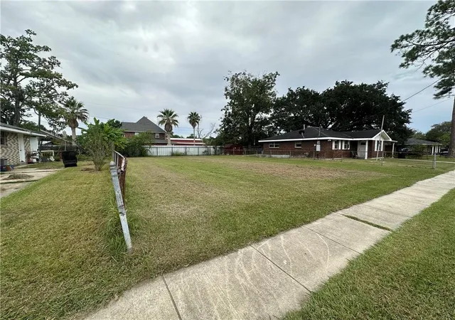 Homes for sale in St. Bernard, LA | 1933 Heights Dr, St. Bernard, LA 70085 | MLS# 2564898