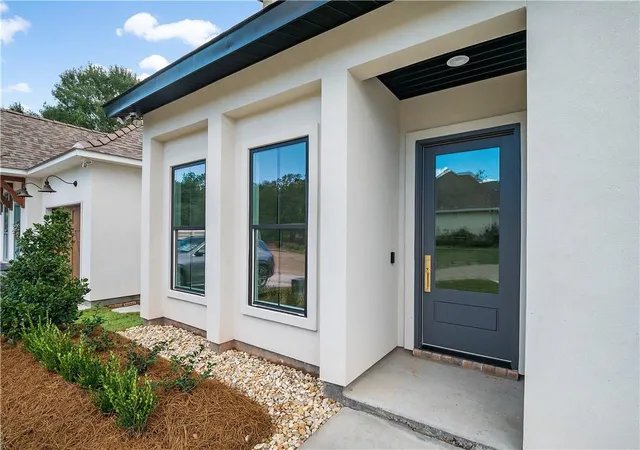 2nd image of 105 Coushatta Circle Circle, Madisonville, LA 70447 | MLS# 2564905