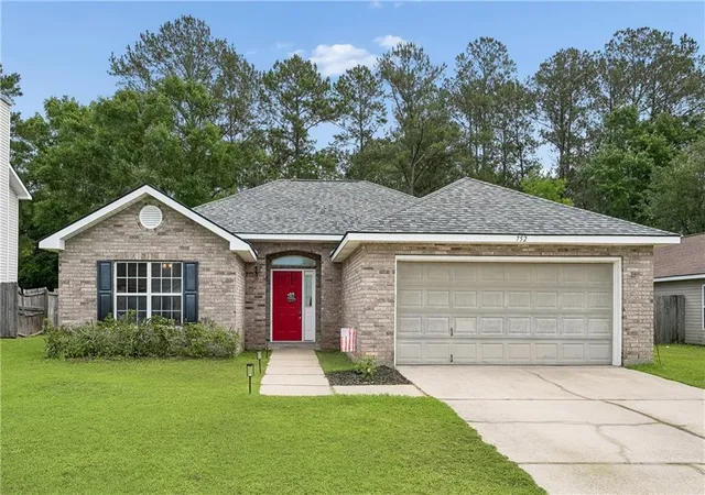 Homes for sale in Covington, LA | 752 Simpson Wy, Covington, LA 70435 | MLS# 2564933