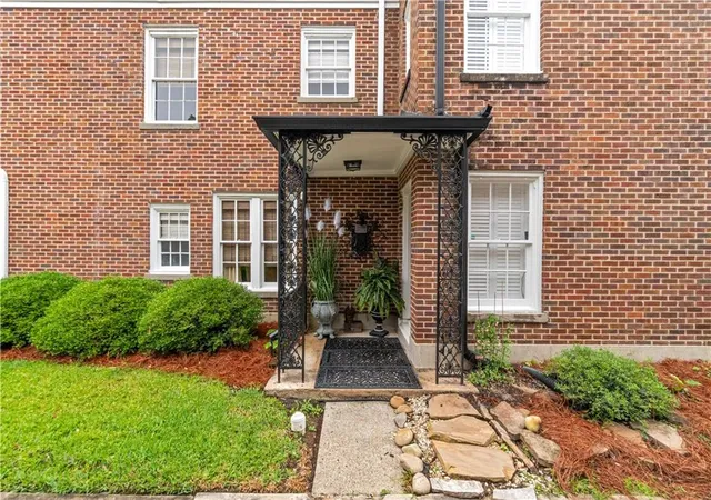 Homes for sale in Hattiesburg, MS | 112 2Nd Ave #4, Hattiesburg, MS 39401 | MLS# 2565010