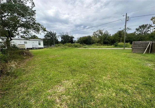 Homes for sale in St. Bernard, LA | 1608 Linda Lou Dr, St. Bernard, LA 70085 | MLS# 2565014