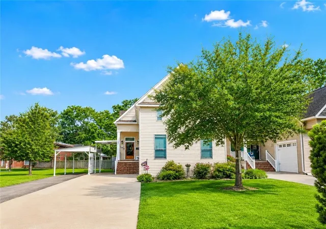 1st image of 307 W Magnolia St, Ponchatoula, LA 70454 | MLS# 2564862