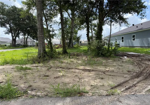 Homes for sale in Belle Chasse, LA | 411 First St, Belle Chasse, LA 70037 | MLS# 2564864