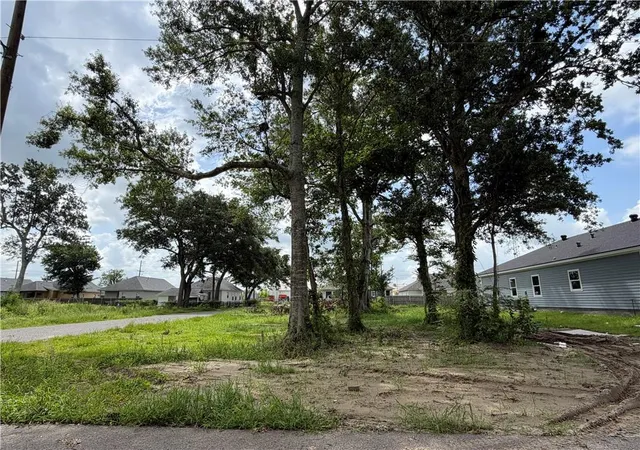 Homes for sale in Belle Chasse, LA | 411 First St, Belle Chasse, LA 70037 | MLS# 2564864