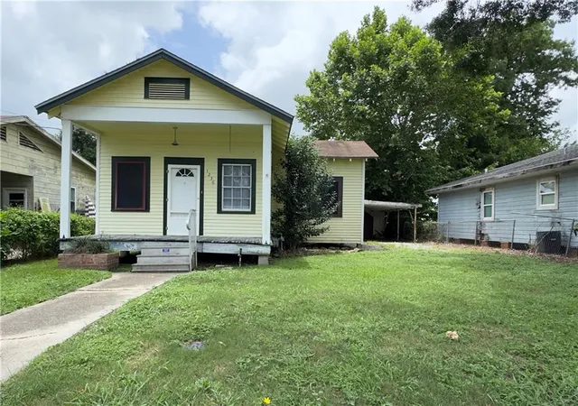 Homes for sale in Houma, LA | 1236 Roussell St, Houma, LA 70360 | MLS# 2564290