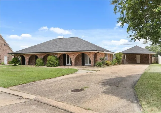 Homes for sale in Belle Chasse, LA | 205 Fort Jackson St, Belle Chasse, LA 70037 | MLS# 2564707