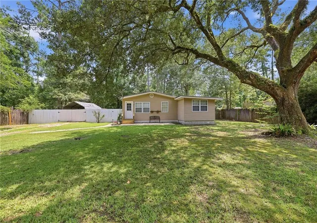 Photo 1 of Single family home for sale at 59 Alice St, Madisonville, LA 70447 | MLS# 2565065 | Listing updated on 2026-06-27