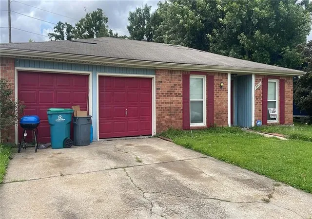 Homes for sale in Harvey, LA | 3924 Post Dr, Harvey, LA 70058 | MLS# 2565155