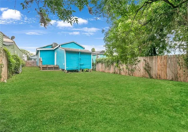 11th image of 1725 Mandeville St, New Orleans, LA 70117 | MLS# 2563773