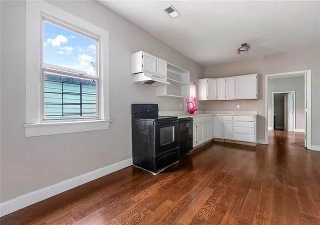 3rd image of 1725 Mandeville St, New Orleans, LA 70117 | MLS# 2563773