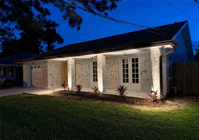 Homes for sale in Metairie, LA | 1320 Velma St, Metairie, LA 70001 | MLS# 2565040
