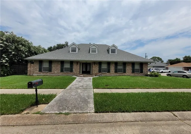 Homes for sale in Metairie, LA | 3701 N Labarre Rd, Metairie, LA 70002 | MLS# 2564929