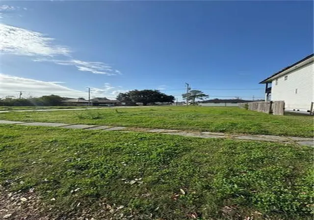 Homes for sale in Arabi, LA | 700 Cougar Dr, Arabi, LA 70032 | MLS# 2565211