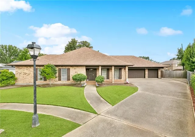 Photo 1 of Sale Pending at 33 Monte Carlo Dr, Kenner, LA 70065 | MLS# 2565222 | Listing updated on 2026-08-28