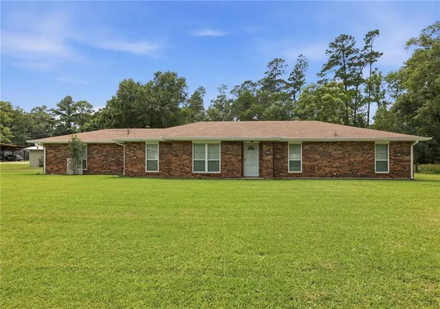 Homes for sale in Ponchatoula, LA | 39329 Old Sawmill Rd, Ponchatoula, LA 70454 | MLS# 2565218