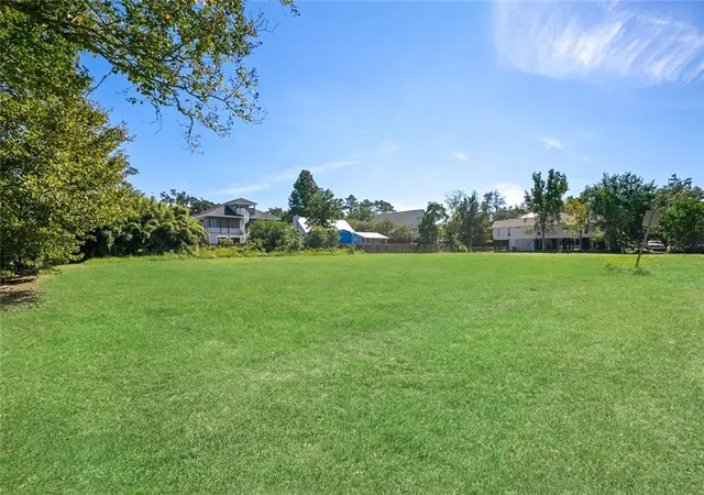 1st image of 237 West St, Mandeville, LA 70448 | MLS# 2565247