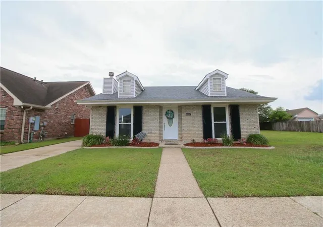 Homes for sale in Meraux, LA | 4504 Stella Dr, Meraux, LA 70075 | MLS# 2565271