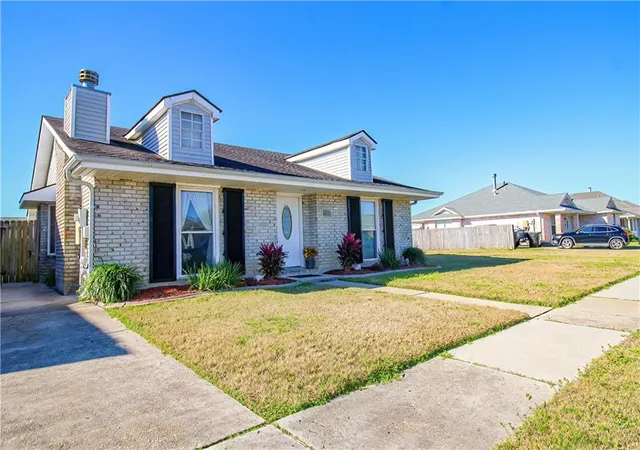 2nd image of 4504 Stella Dr, Meraux, LA 70075 | MLS# 2565271