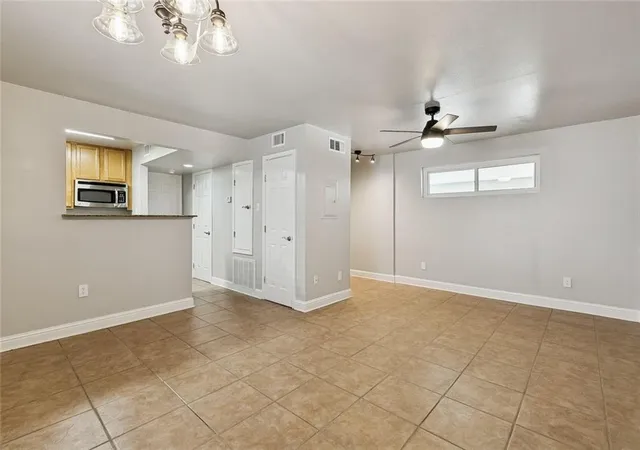 2nd image of 318 Lake Marina Dr #115, New Orleans, LA 70124 | MLS# 2562297