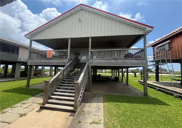 Homes for sale in Port Sulphur, LA | 153 W Kass Ln, Port Sulphur, LA 70083 | MLS# 2564577