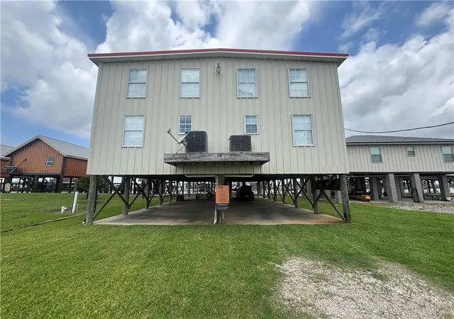 Homes for sale in Port Sulphur, LA | 153 W Kass Ln, Port Sulphur, LA 70083 | MLS# 2564577