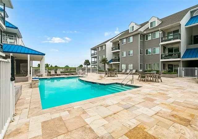 Condo for sale at 420 Metairie Hammond Hwy #307, Metairie, LA 70005 | MLS# 2565205