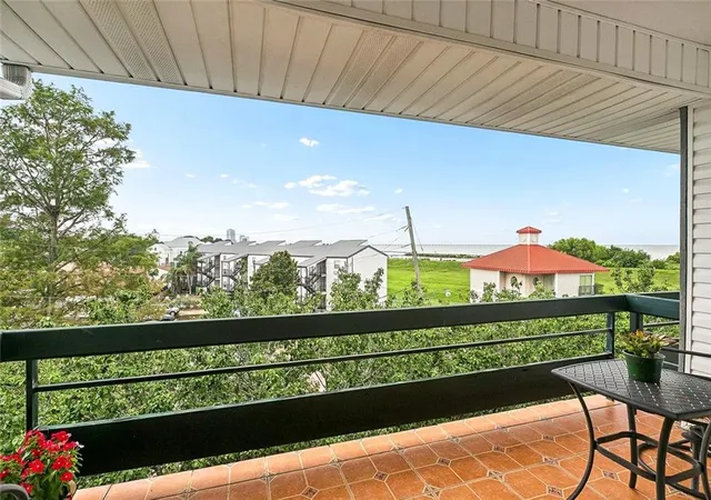Photo 2 of Condo for sale at 420 Metairie Hammond Hwy #307, Metairie, LA 70005 | MLS# 2565205 | Listing updated on 2026-09-01