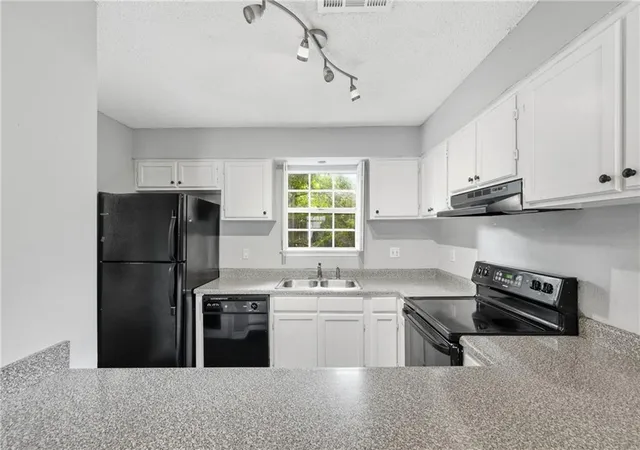 4th image of 307 Cedarwood Dr, Mandeville, LA 70471