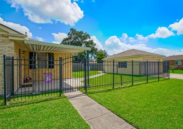 Homes for sale in Metairie, LA | 1101 N Sibley St, Metairie, LA 70003 | MLS# 2565237