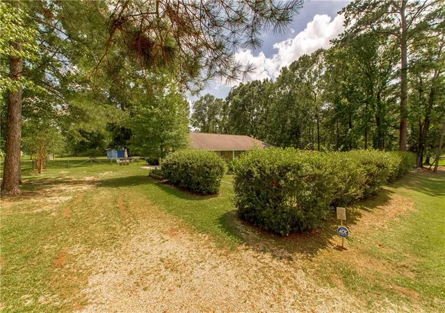 Homes for sale in Bogalusa, LA | 281 Oak Rd, Bogalusa, LA 70427 | MLS# 2565255