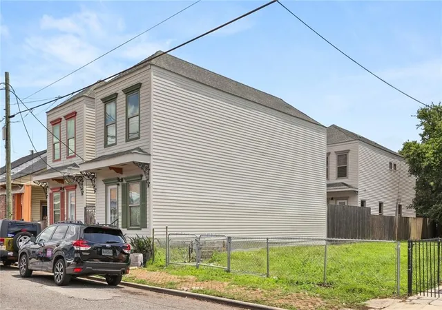 Photo 3 of Multi family home for sale at 1327 29 Frenchmen St, New Orleans, LA 70116 | MLS# 2565248 | Listing updated on 2026-07-28