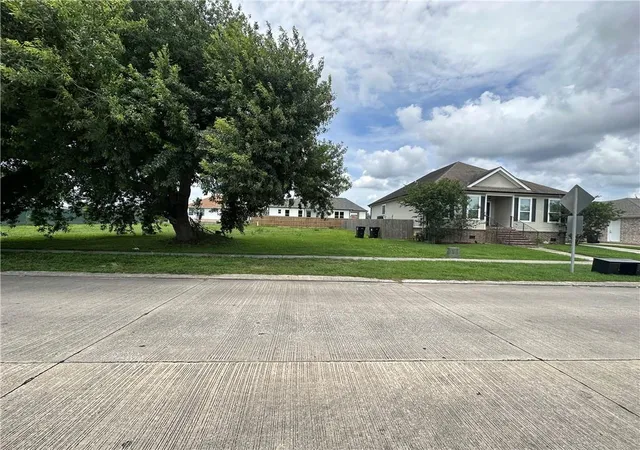 Homes for sale in Chalmette, LA | 8517 Patricia St, Chalmette, LA 70043 | MLS# 2565570