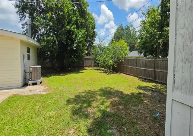 Homes for sale in La Place, LA | 1304 Bellevue Dr, La Place, LA 70068 | MLS# 2565629
